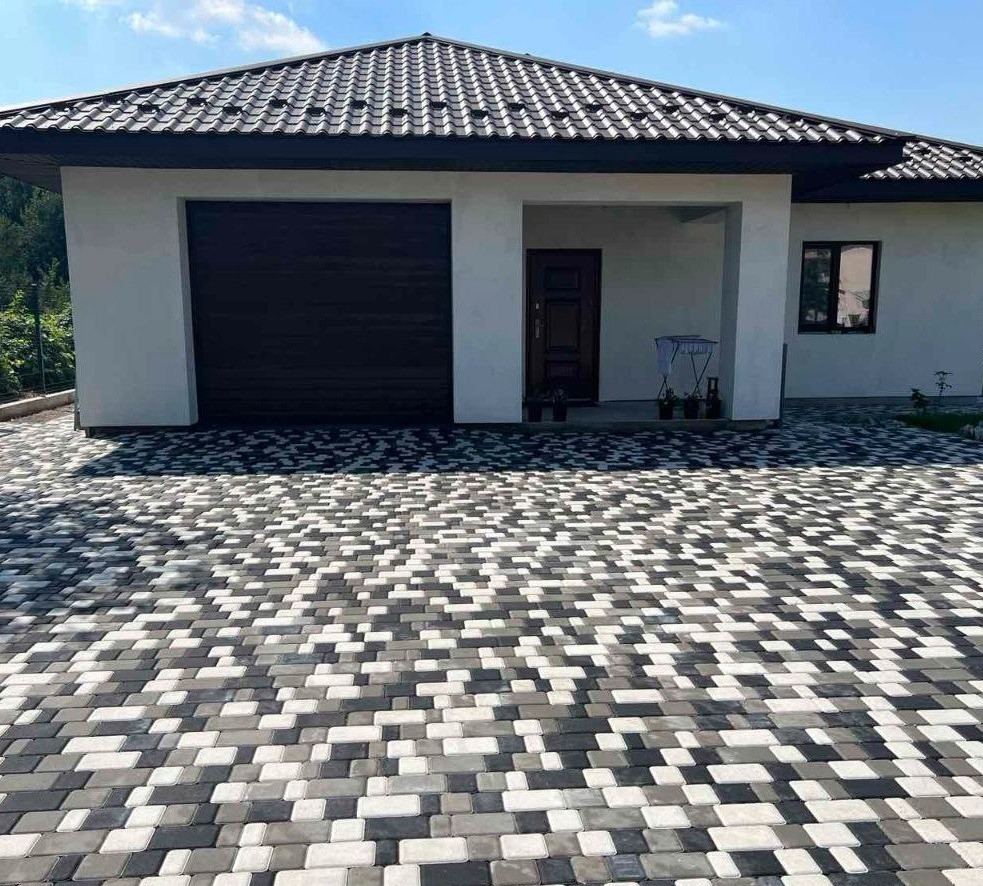 paving slabs Des Moines - photo 1