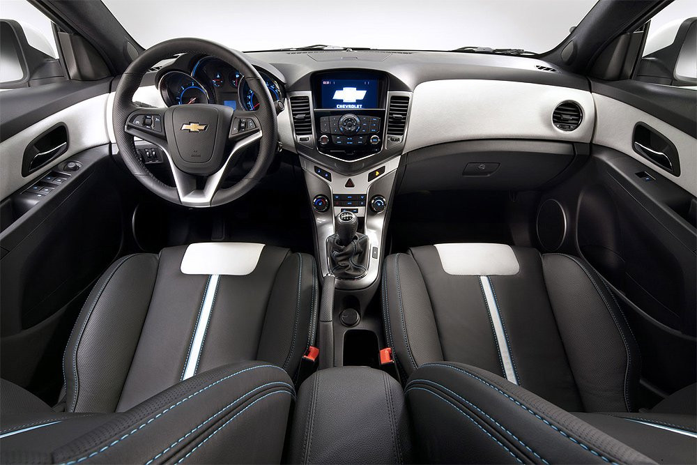 Selling almost new car Chevrolet Cruze Louisville - photo 3