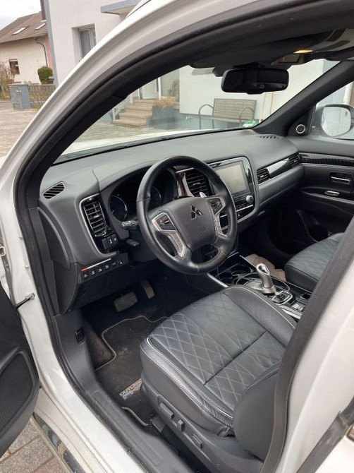 Mitsubishi Outlander PHEV 2.4 Jeffersontown - photo 2
