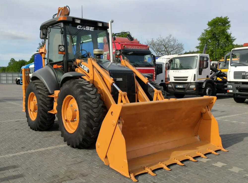 Case 695 Super R2-4PS Excavator Cedar Rapids - photo 1