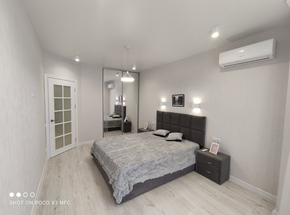 1-Bedroom Apartment, 410 sq ft, near Central Park New York City - photo 1