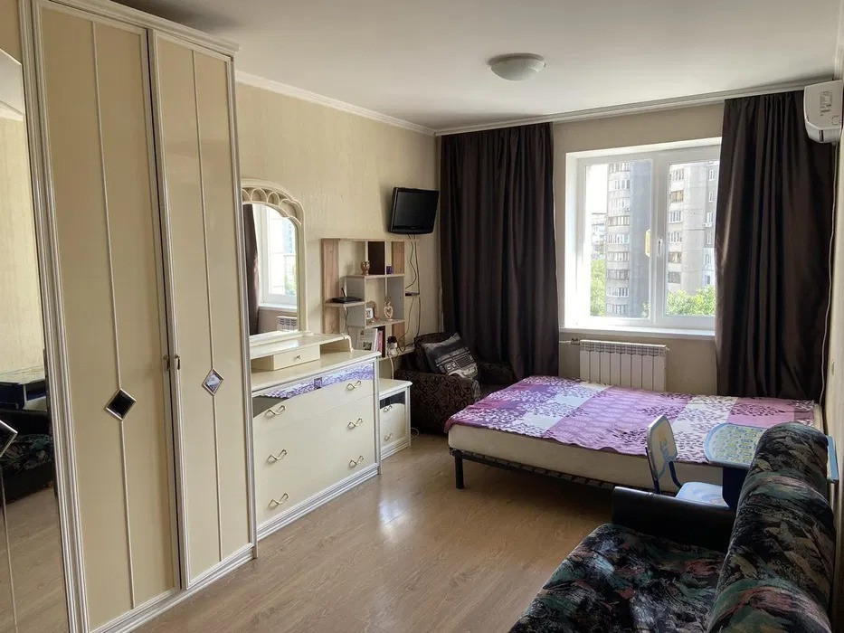 3-Bedroom Townhouse, 1,450 sq ft, Gated Community Phoenix - photo 1