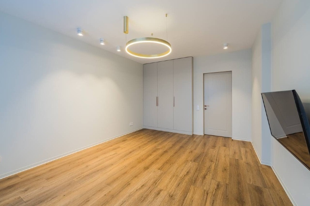 Sell room after repair Erie - photo 2