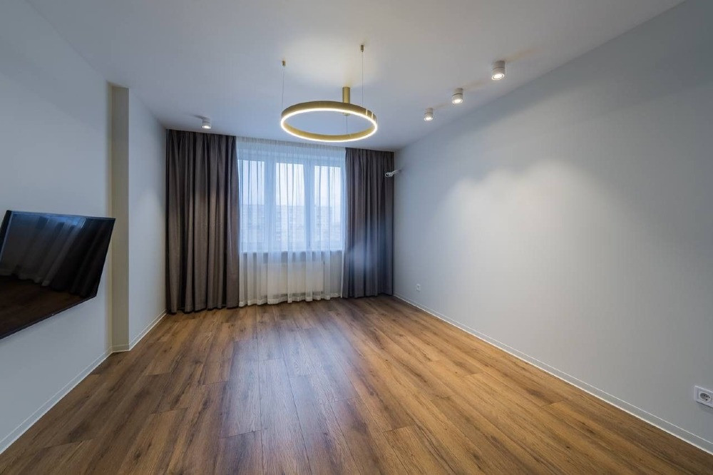 Sell room after repair Erie - photo 1