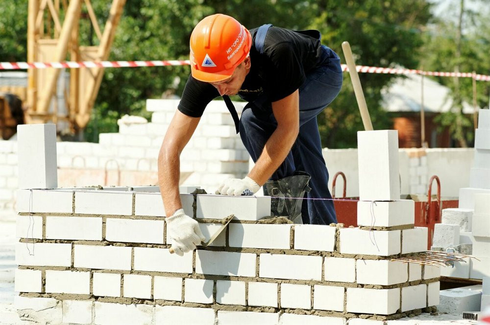 Bricklayers required Sanger - photo 1