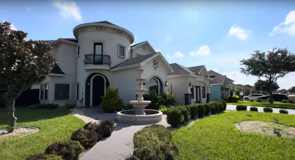 House for sale | MCALLEN TX | $385,000 McAllen - photo 1