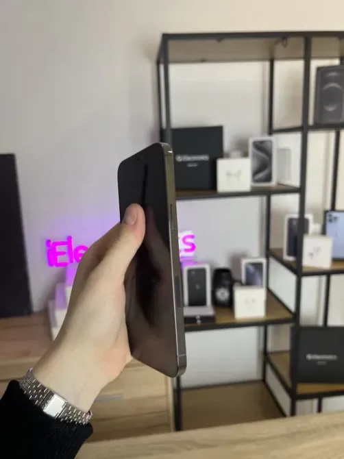 iPhone 12 Pro Max 256GB Flagstaff - photo 4