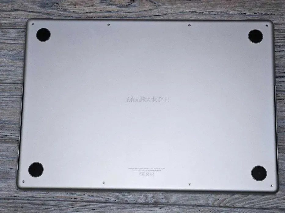 MacBook Pro 16 Mid 2021 M1 Pro Silver Lancaster - photo 3