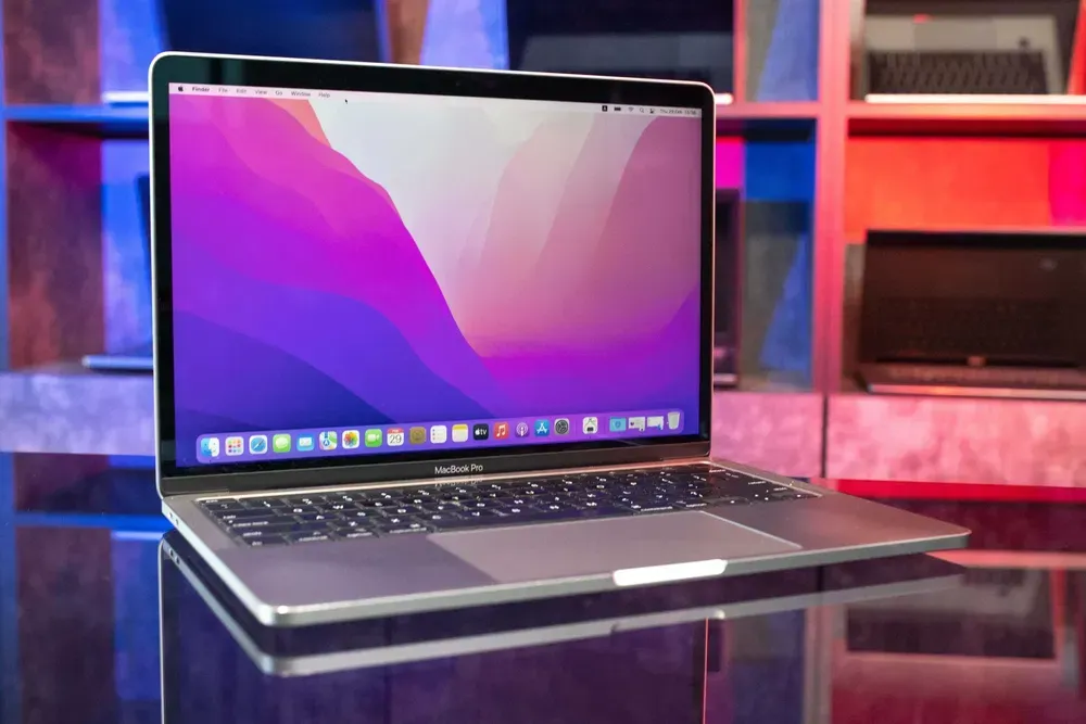 MacBook Pro A2251 i7 10Gen 32RAM Paernu - photo 1