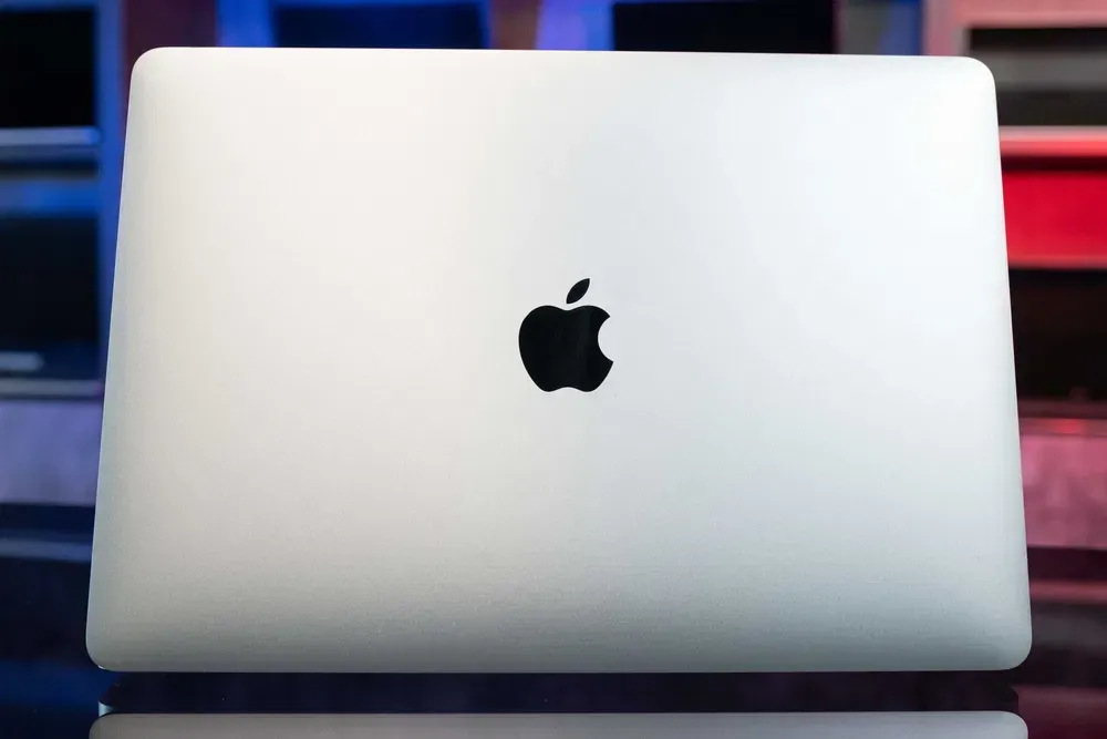 MacBook Pro A2251 i7 10Gen 32RAM Paernu - photo 2