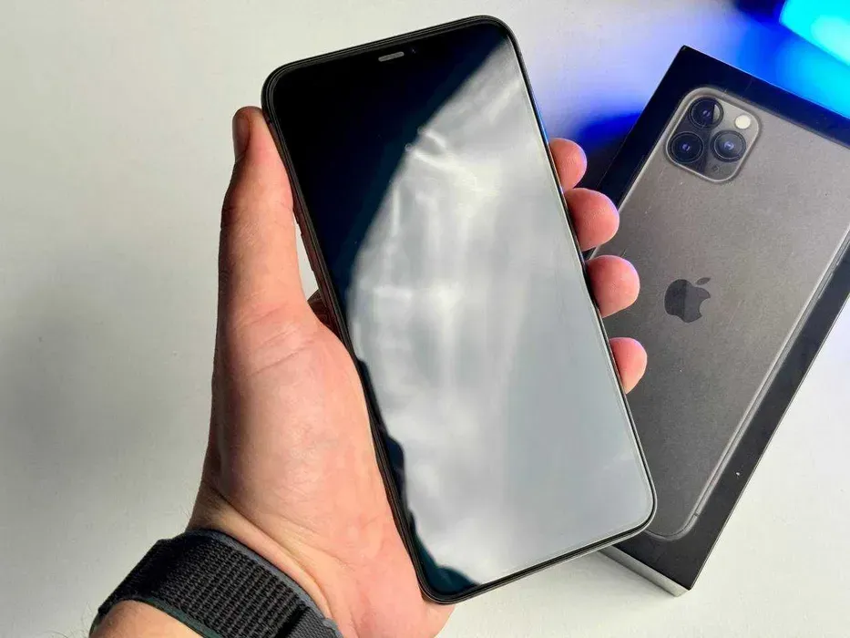 USED Apple iPhone 11 Pro Max 64GB Houston - photo 2