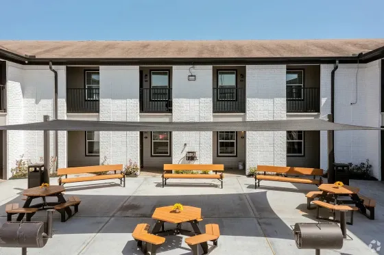 Texas City, TX Two-story apartments for vacation and living near Houston and the waterfront. Texas City