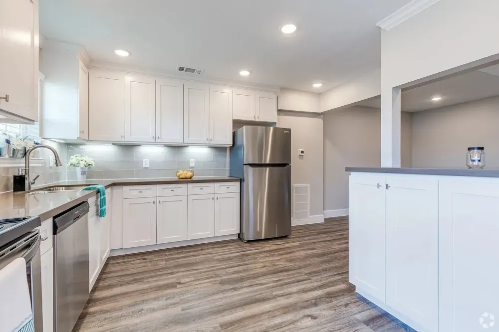 Texas City, TX Two-story apartments for vacation and living near Houston and the waterfront. Texas City - photo 12