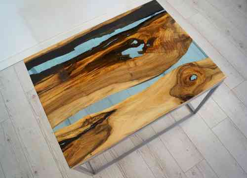 Wood and epoxy coffee table - blue Cheyenne