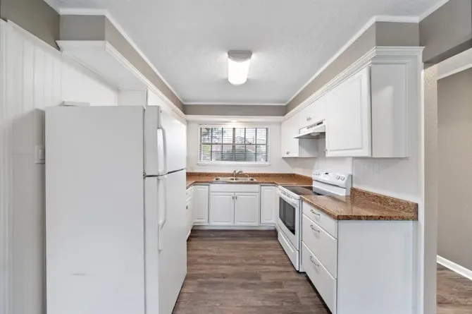 Spacious 2-Bedroom Condo, 1,200 sq ft, Near Downtown Austin - photo 8