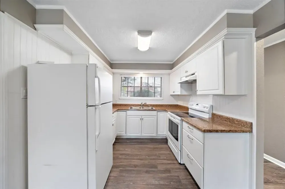 Spacious 2-Bedroom Condo, 1,200 sq ft, Near Downtown Austin - photo 8