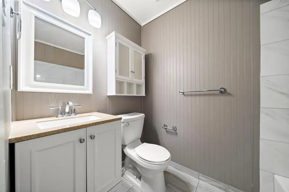 Spacious 2-Bedroom Condo, 1,200 sq ft, Near Downtown Austin - photo 4