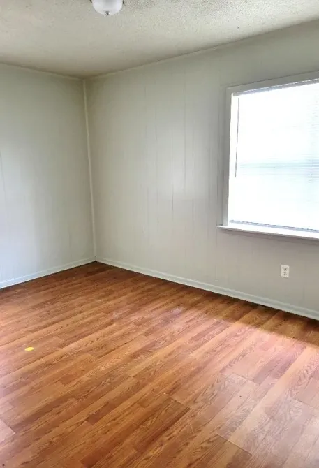 Cozy 4-Bedroom Home with Garage, 2,050 sq ft Raleigh - photo 10