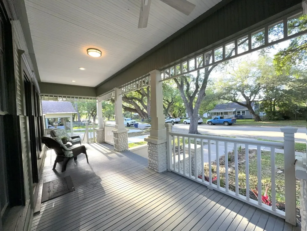 Large 4BR House with Fireplace 1,780 sq ft Columbus - photo 7